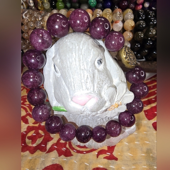 10mm Lepidolite Bracelet - Picture 2 of 4